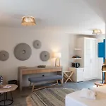 Sifnos House - And Hotel Kamarai